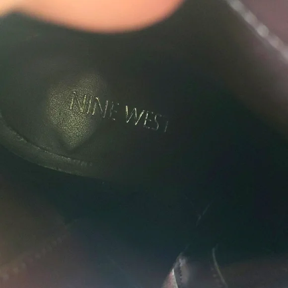 NINE WEST ankle bootie (boots). Like new! - Picture 11 of 14